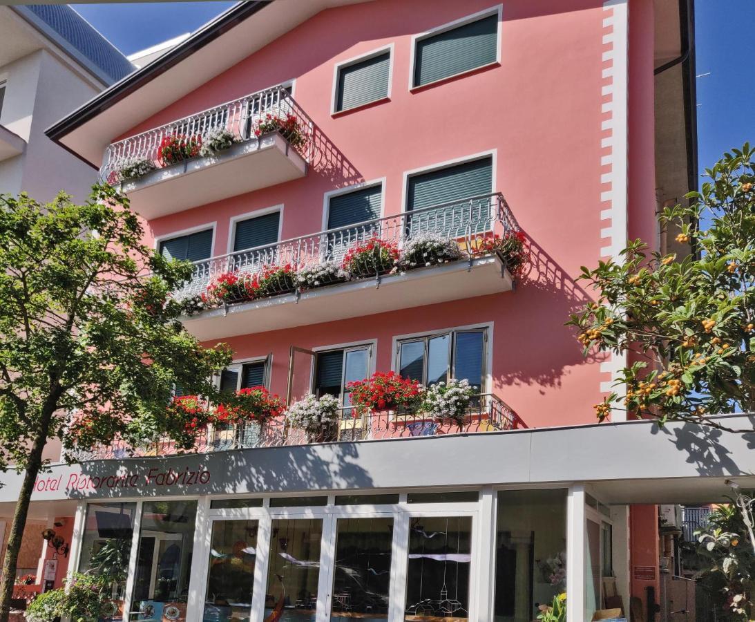 Albergo Ristorante Fabrizio Caorle Exteriör bild